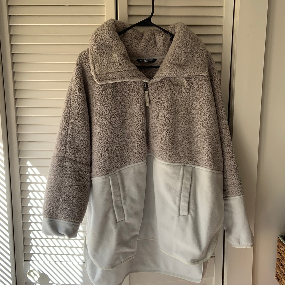 North face Sherpa/fleece quarter zip: tan